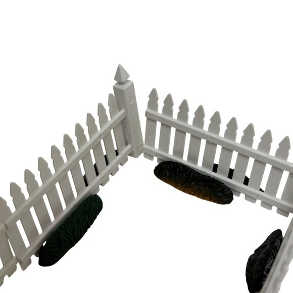 Christmas Village Fences Miniatures Picket Fences - Picture 6 of 9